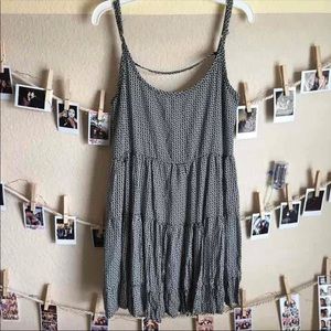 🌸SOLD ON MERC🌸 Brandy Melville B&W Floral Jada